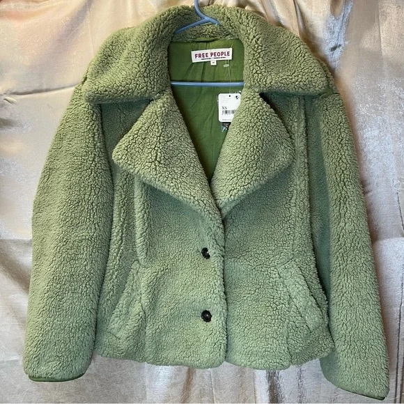 NWT Free People Oversized Green Jacket - Retail $198 - Super Soft & Warm - Picture 11 of 13